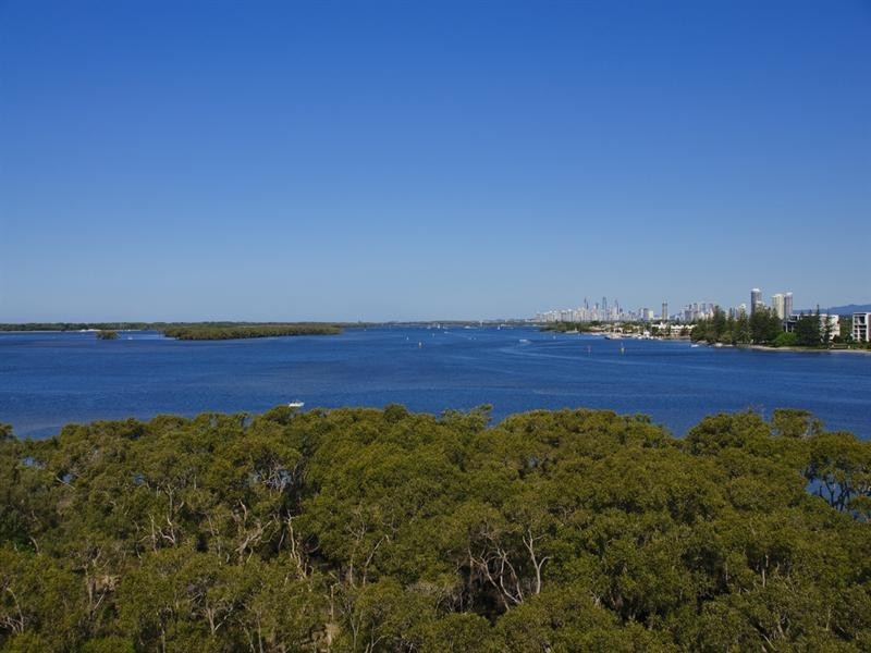 30602 Ephraim Island, Paradise Point QLD 4216