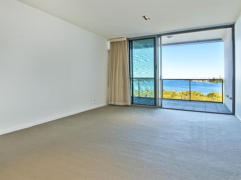 30602 Ephraim Island, Paradise Point QLD 4216