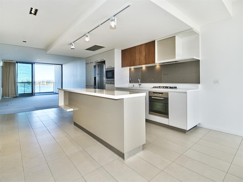 30602 Ephraim Island, Paradise Point QLD 4216