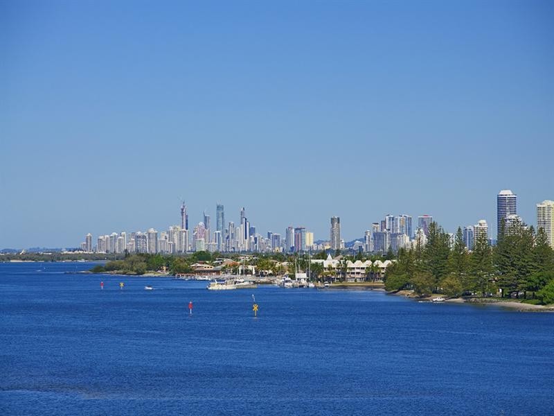 30601 Ephraim Island, Paradise Point QLD 4216