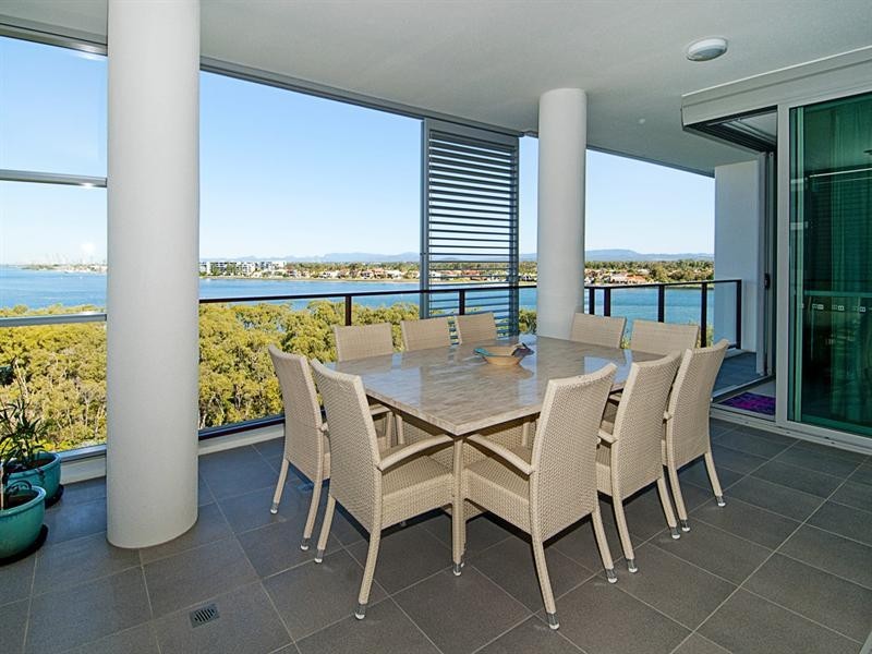 30601 Ephraim Island, Paradise Point QLD 4216
