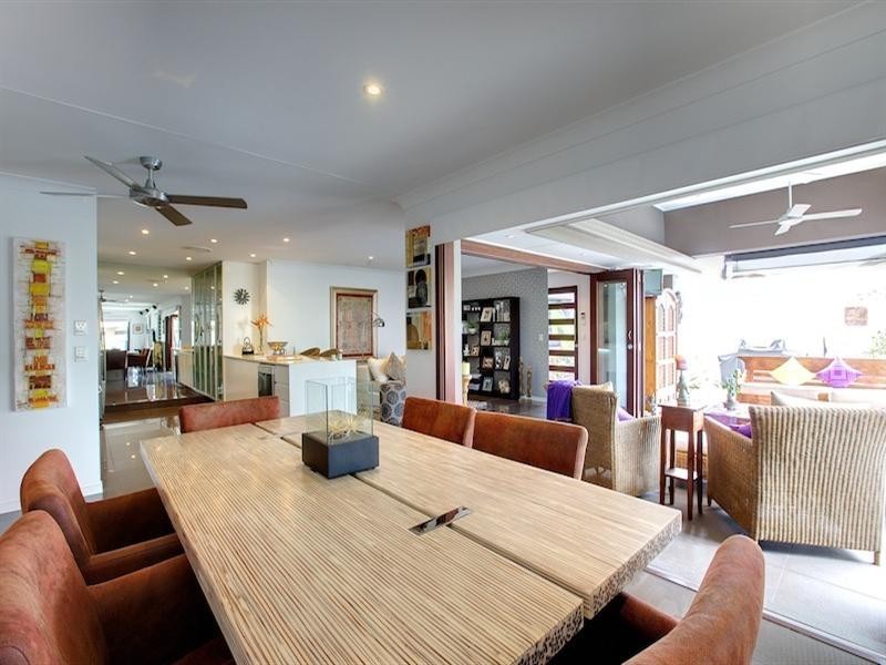 20 Tradewinds Avenue, Paradise Point QLD 4216