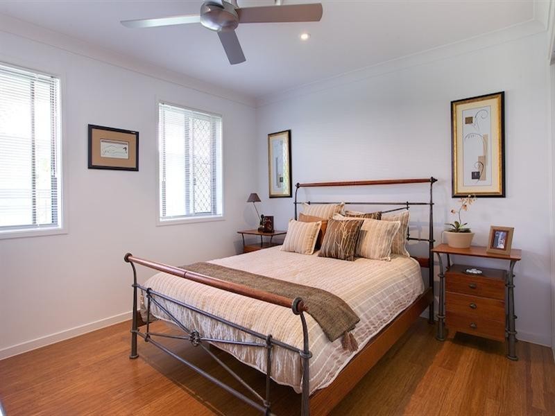 20 Tradewinds Avenue, Paradise Point QLD 4216