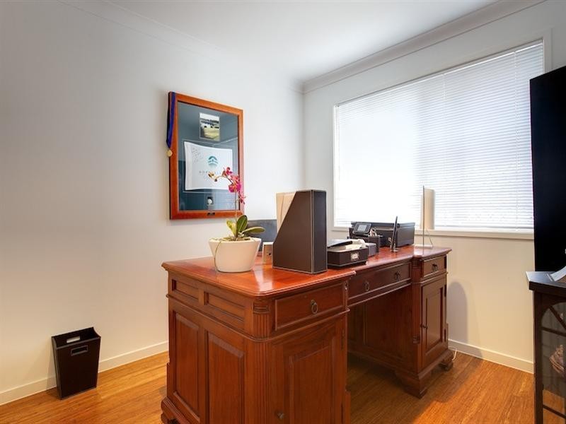 20 Tradewinds Avenue, Paradise Point QLD 4216