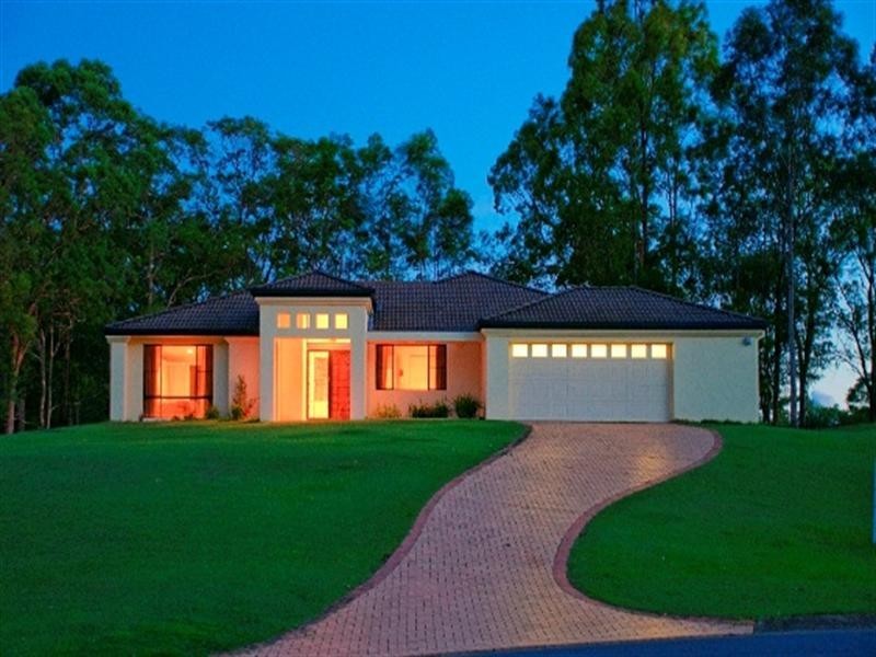 6 Belltop Court, Helensvale QLD 4212