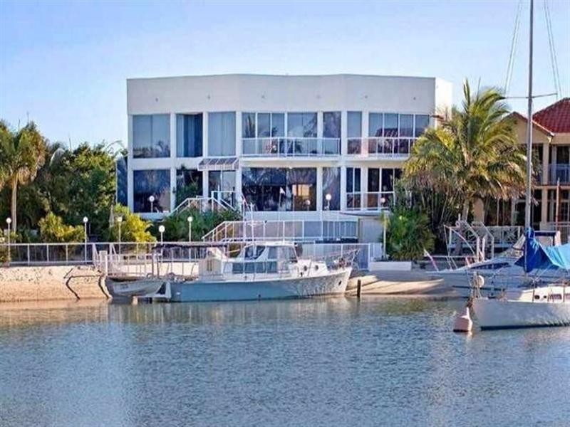 55 Lindsay Parade, Paradise Point QLD 4216