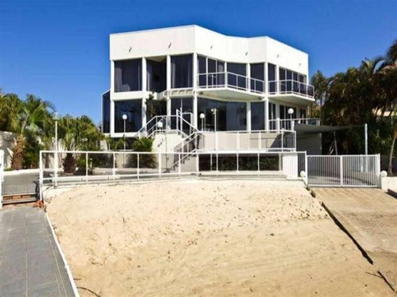 55 Lindsay Parade, Paradise Point QLD 4216