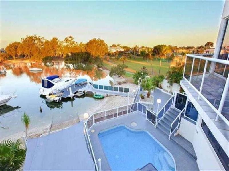 55 Lindsay Parade, Paradise Point QLD 4216