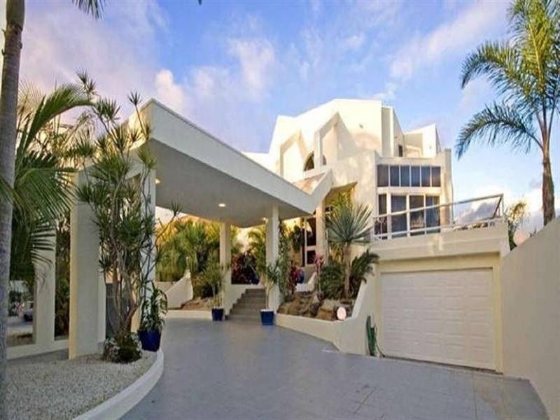 55 Lindsay Parade, Paradise Point QLD 4216