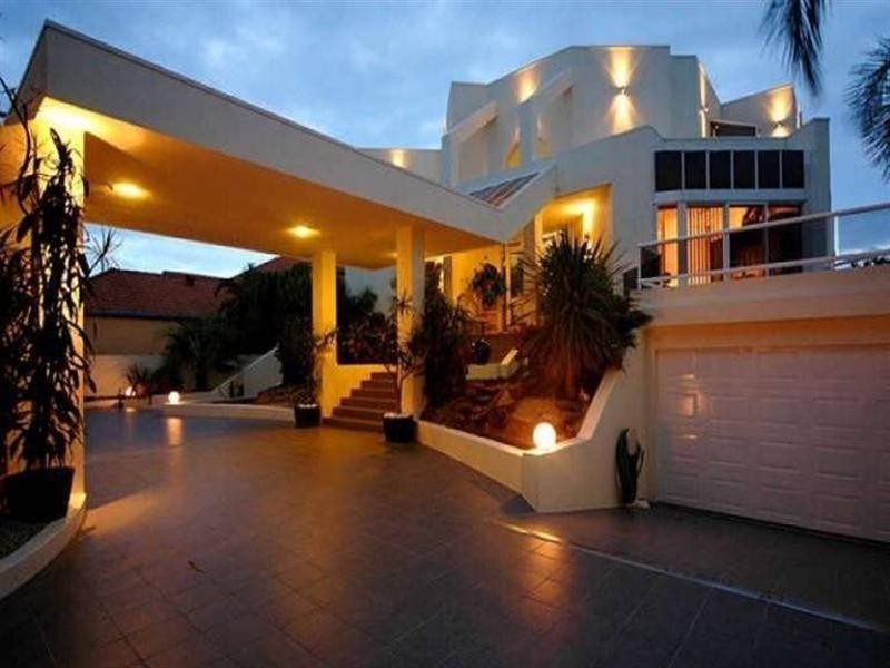 55 Lindsay Parade, Paradise Point QLD 4216