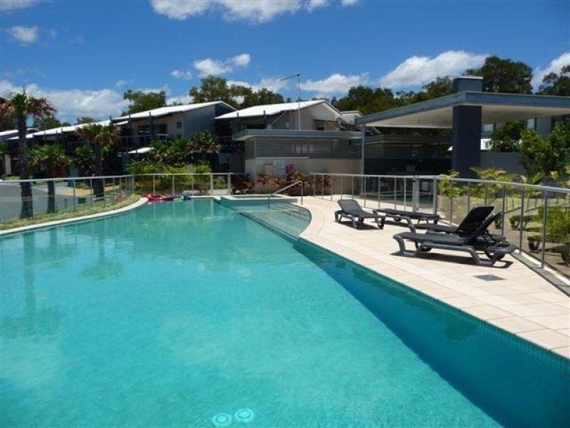 27/1 Manacor Place, Coombabah QLD 4216