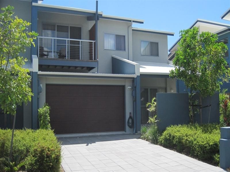 27/1 Manacor Place, Coombabah QLD 4216