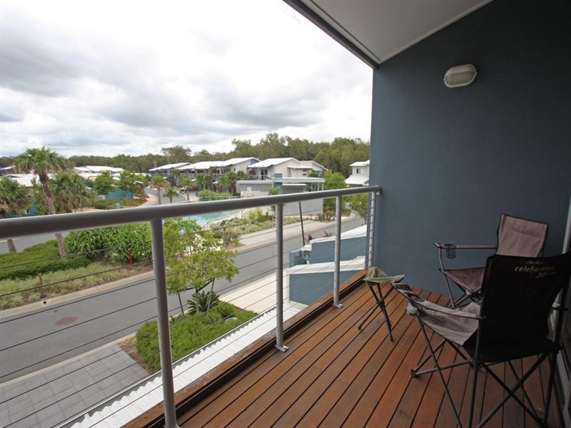 27/1 Manacor Place, Coombabah QLD 4216