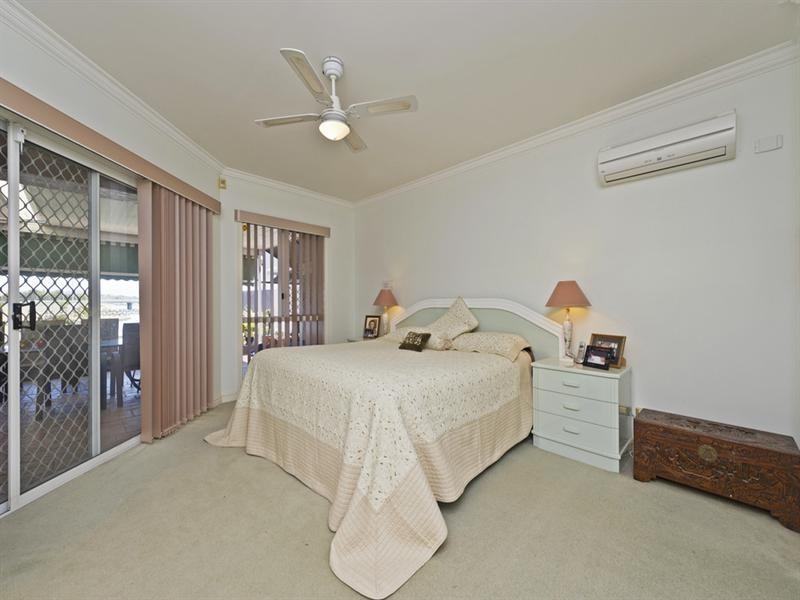 34 Anchorage Way, Biggera Waters QLD 4216