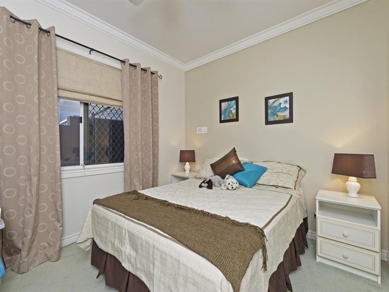 34 Anchorage Way, Biggera Waters QLD 4216