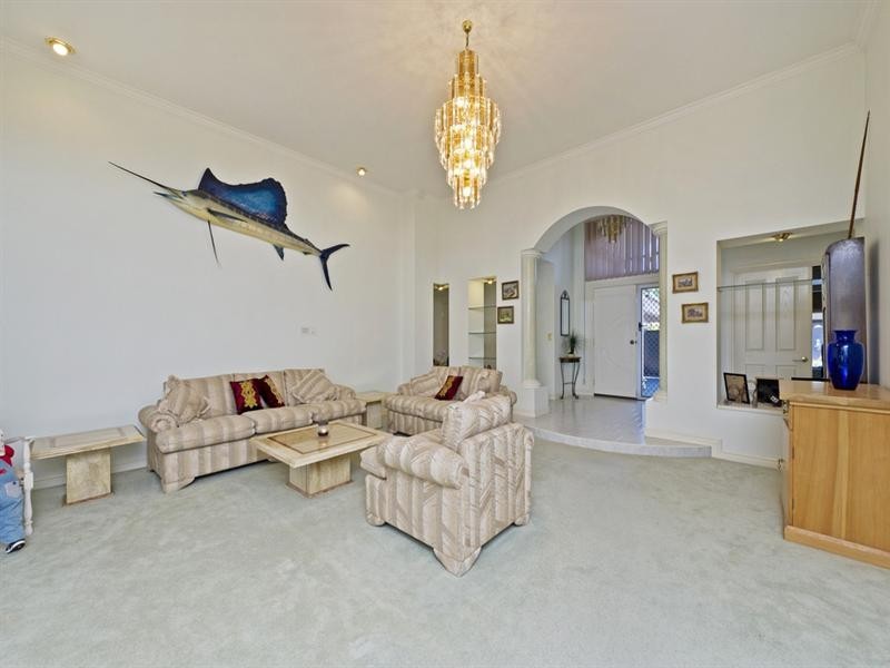 34 Anchorage Way, Biggera Waters QLD 4216