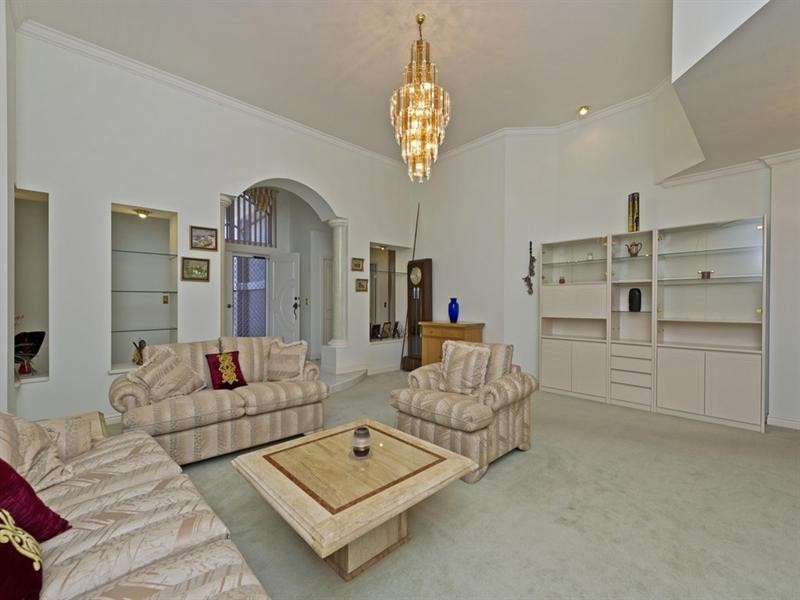 34 Anchorage Way, Biggera Waters QLD 4216