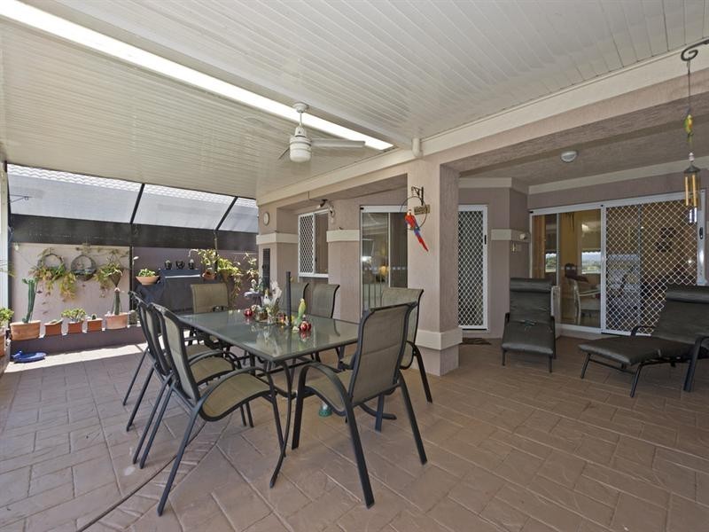 34 Anchorage Way, Biggera Waters QLD 4216