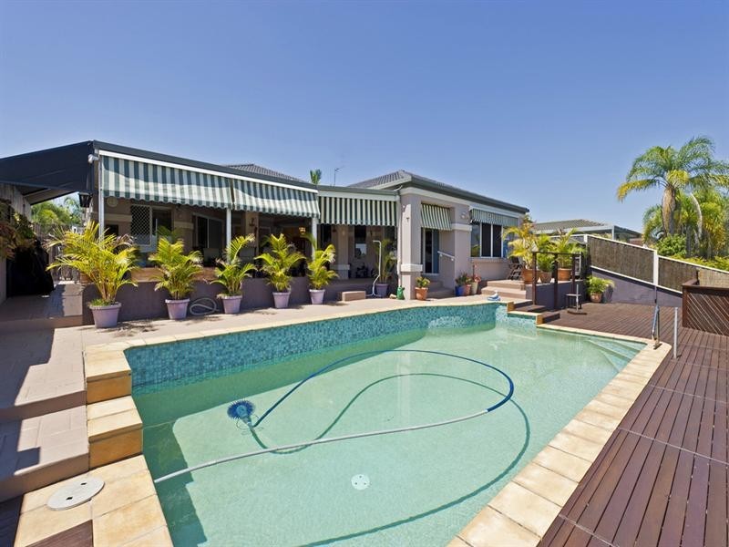 34 Anchorage Way, Biggera Waters QLD 4216