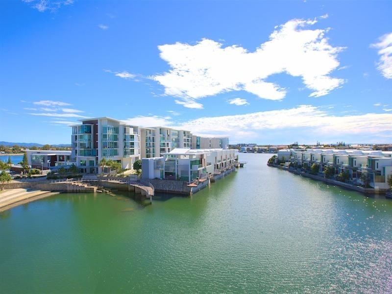 6403 Ephraim Island, Paradise Point QLD 4216