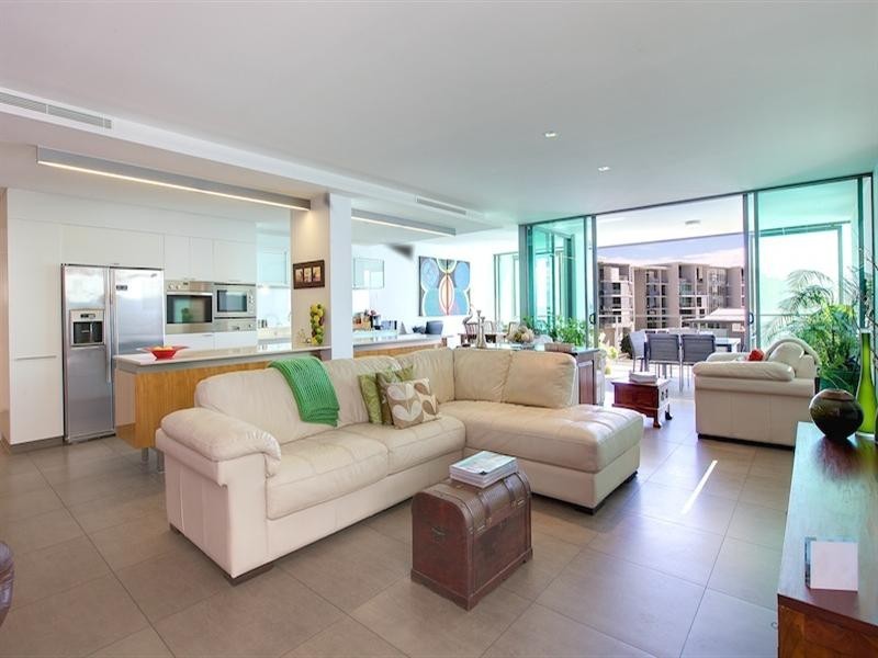 6403 Ephraim Island, Paradise Point QLD 4216