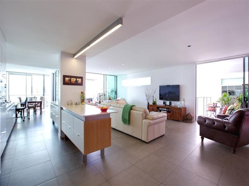 6403 Ephraim Island, Paradise Point QLD 4216