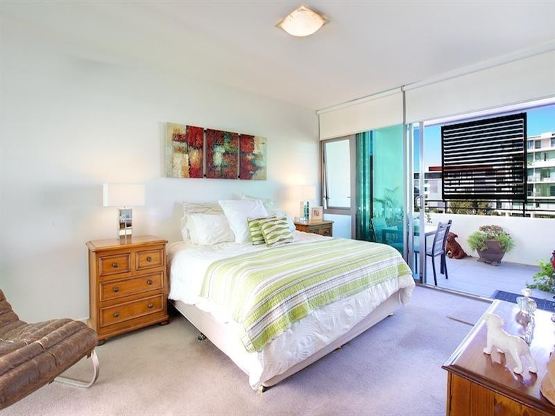 6403 Ephraim Island, Paradise Point QLD 4216