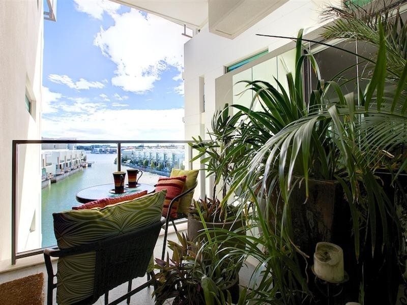 6403 Ephraim Island, Paradise Point QLD 4216