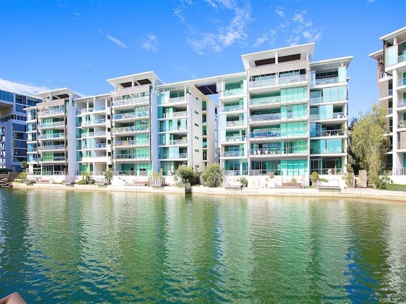 6403 Ephraim Island, Paradise Point QLD 4216