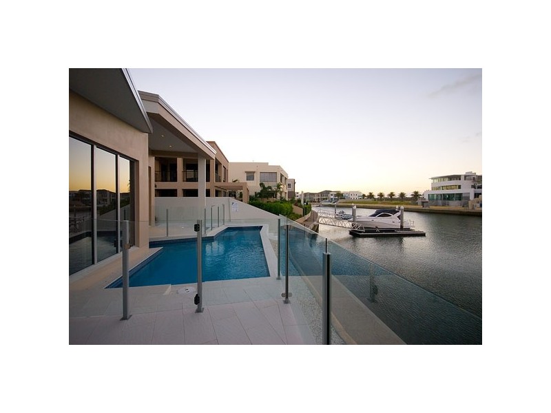 Paradise Point QLD 4216