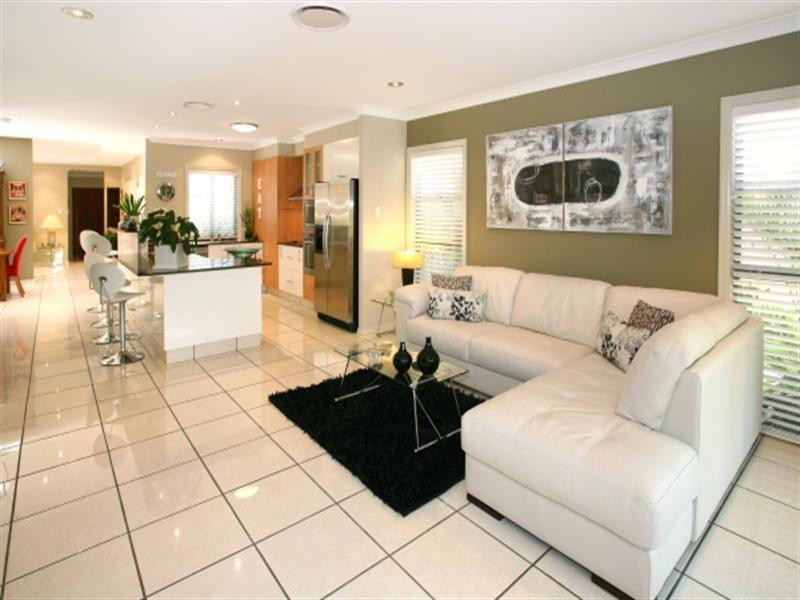 539 Oyster Cove Promenade, Helensvale QLD 4212