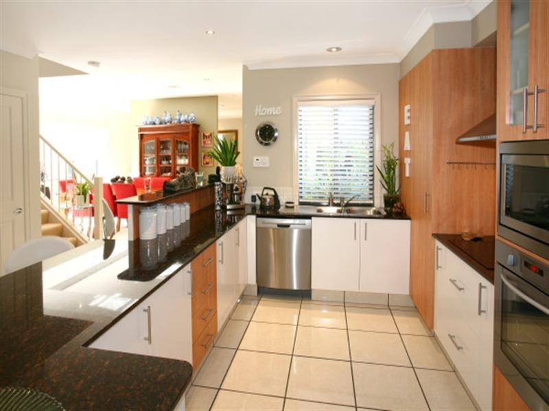 539 Oyster Cove Promenade, Helensvale QLD 4212