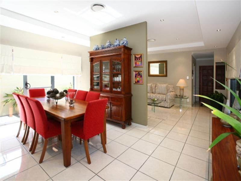 539 Oyster Cove Promenade, Helensvale QLD 4212