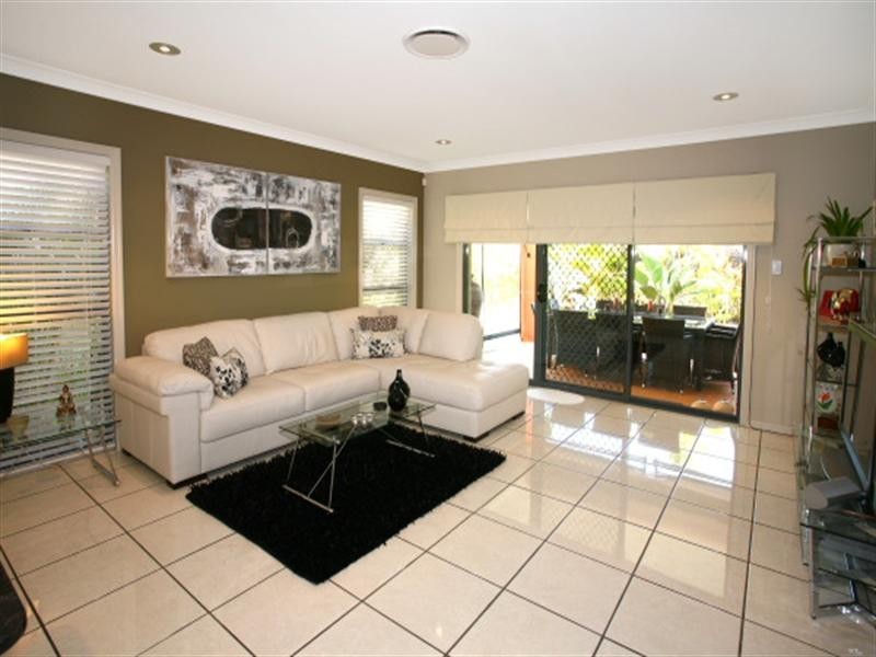 539 Oyster Cove Promenade, Helensvale QLD 4212