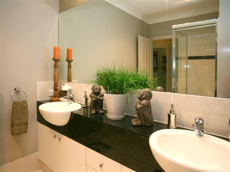 539 Oyster Cove Promenade, Helensvale QLD 4212