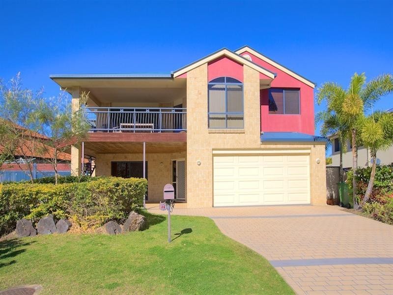 24 Brittany Drive, Oxenford QLD 4210