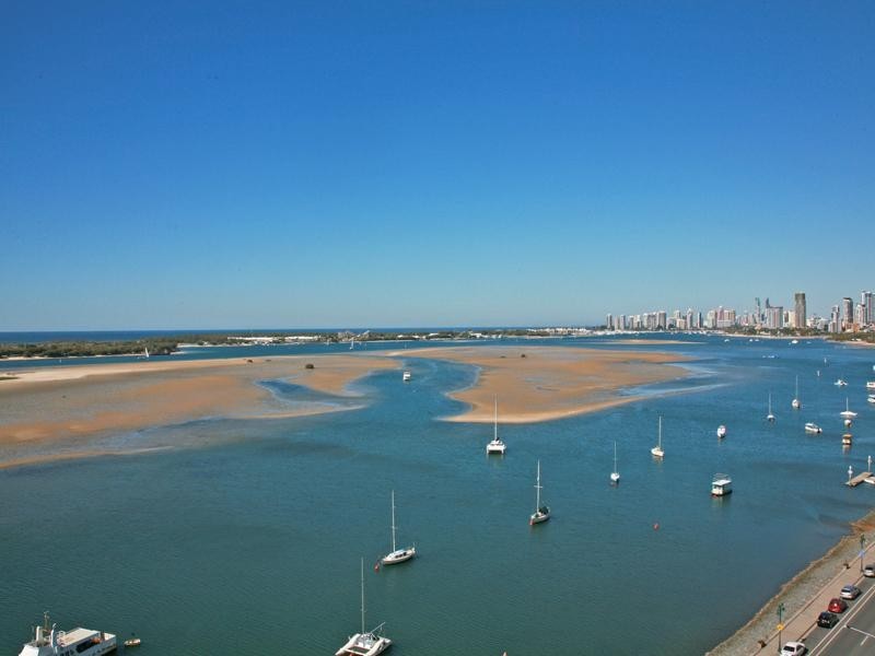 60/326 Marine Parade, Labrador QLD 4215