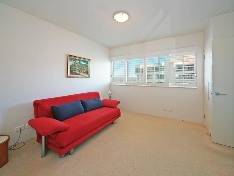 60/326 Marine Parade, Labrador QLD 4215