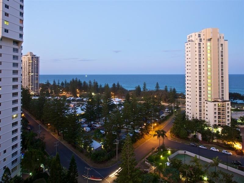 26/11 Peak Avenue, Main Beach QLD 4217
