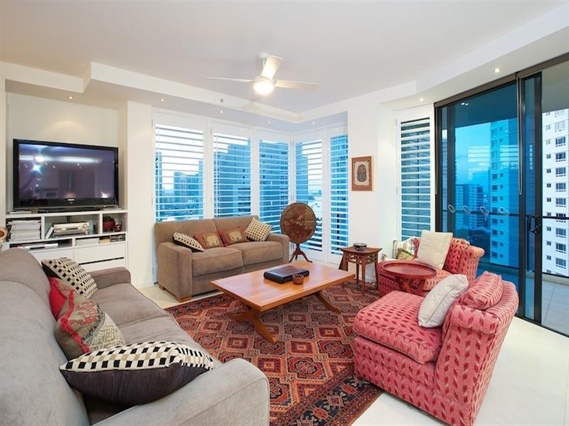 26/11 Peak Avenue, Main Beach QLD 4217