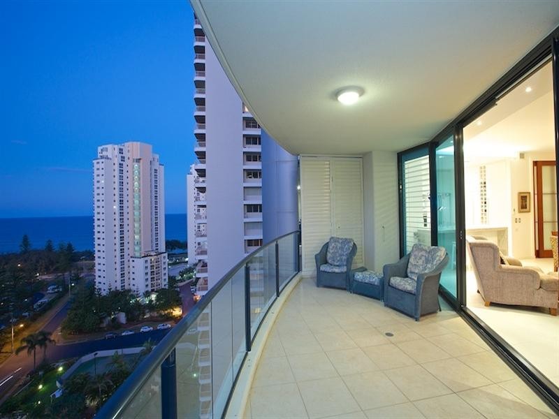 26/11 Peak Avenue, Main Beach QLD 4217