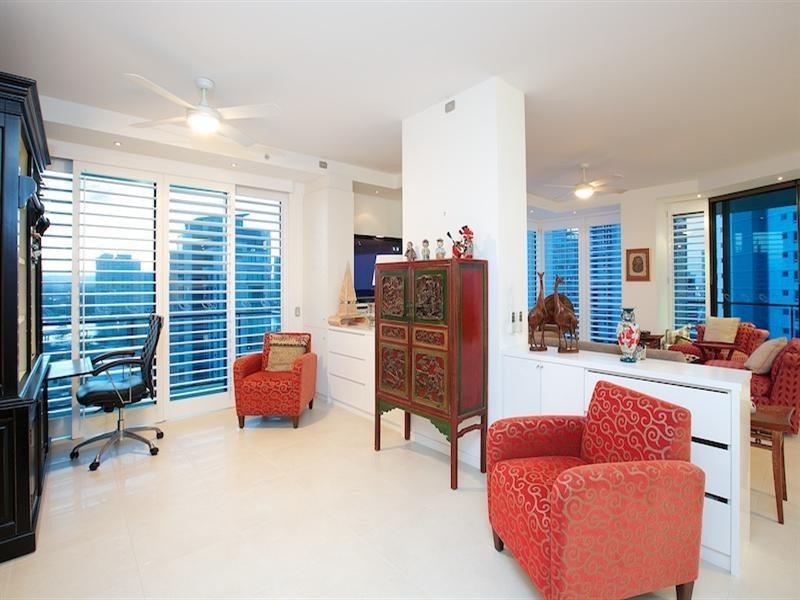 26/11 Peak Avenue, Main Beach QLD 4217