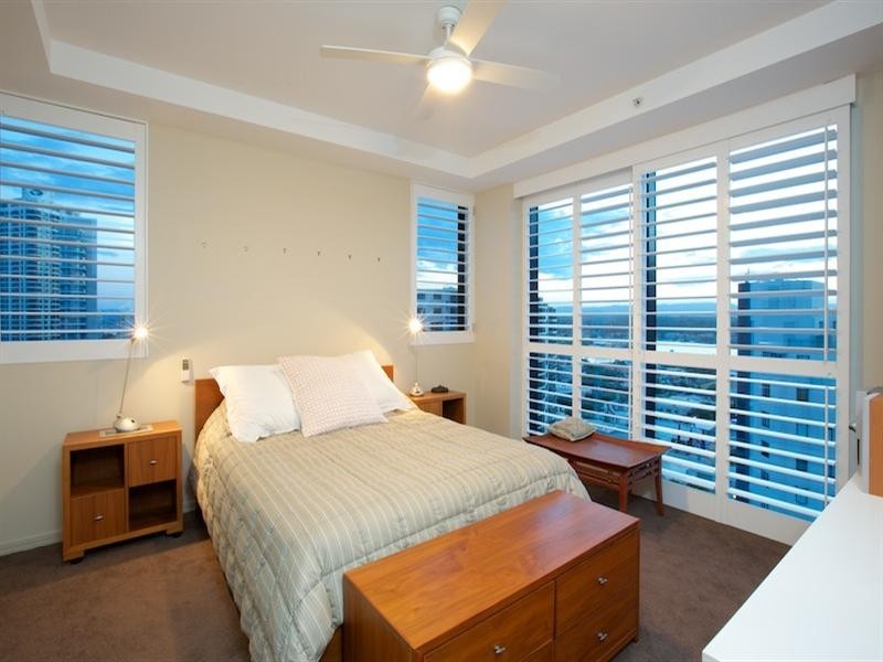 26/11 Peak Avenue, Main Beach QLD 4217