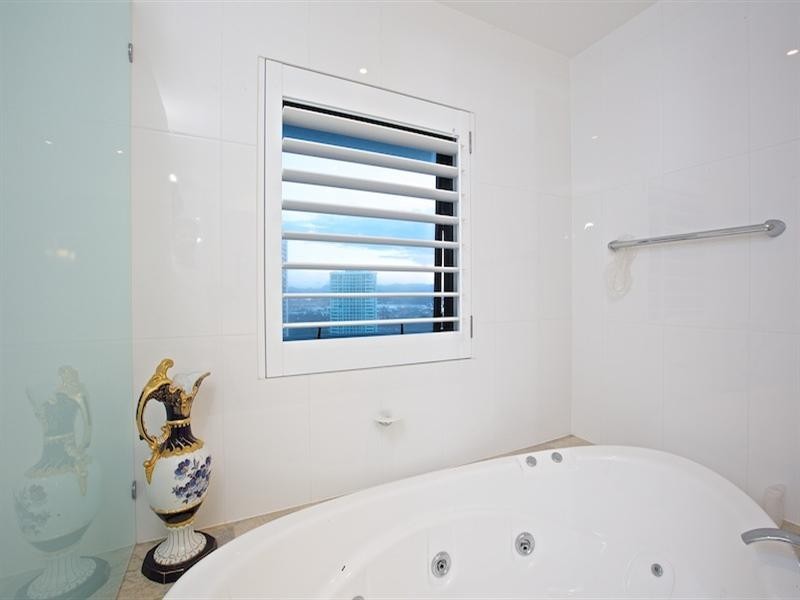 26/11 Peak Avenue, Main Beach QLD 4217