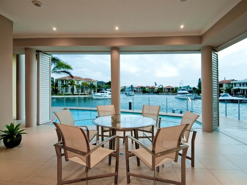33 The Peninsula, Sovereign Islands QLD 4216