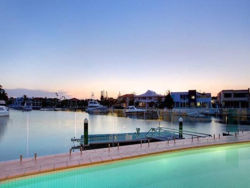 33 The Peninsula, Sovereign Islands QLD 4216