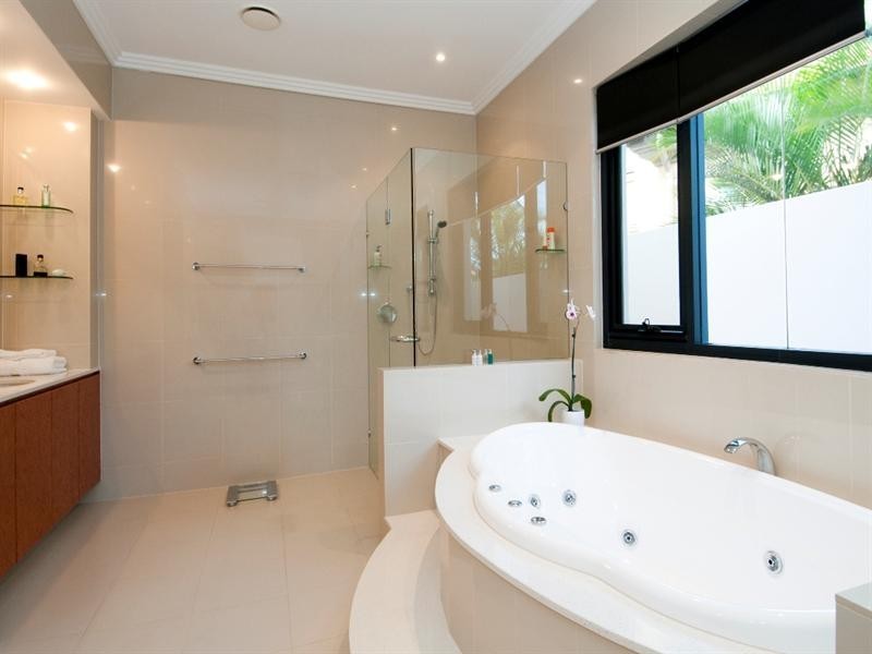 33 The Peninsula, Sovereign Islands QLD 4216