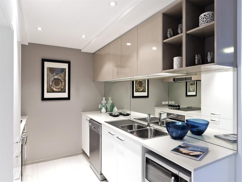 1 Compass Drive, Biggera Waters QLD 4216