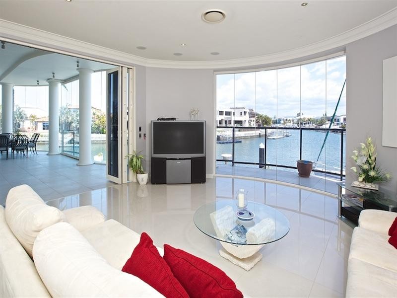 64 King Charles Drive, Sovereign Islands QLD 4216