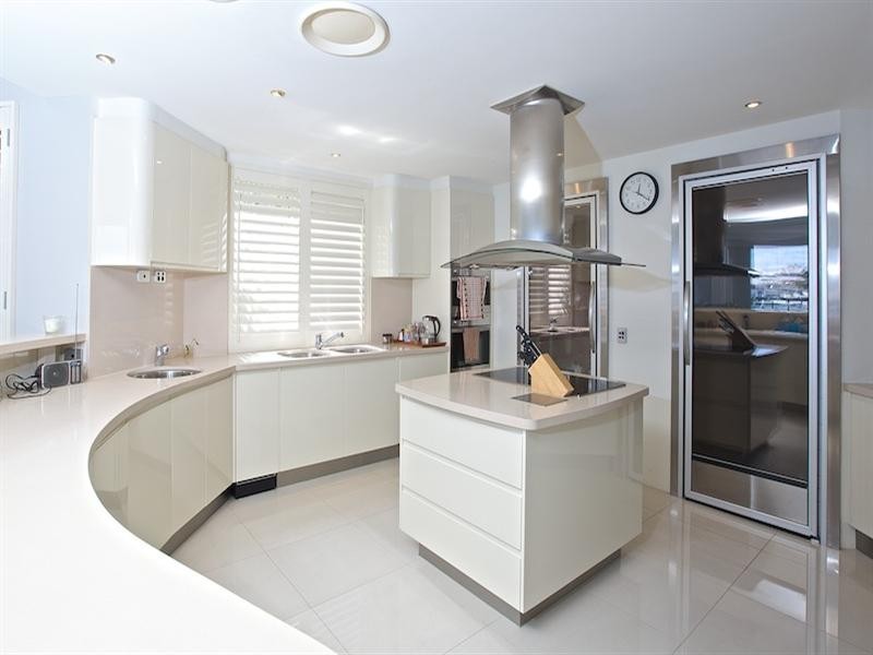 64 King Charles Drive, Sovereign Islands QLD 4216